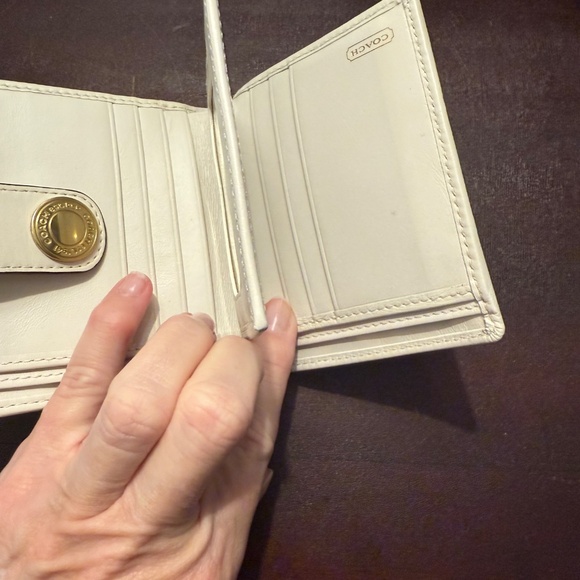 Coach Signature French Purse Wallet 40455 White/Khaki Brass Turnlock NWT - Picture 7 of 7